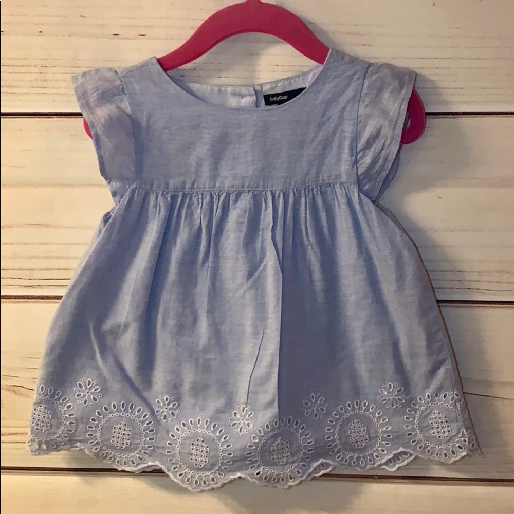 BabyGap light blue flutter sleeve eyelet top 3year